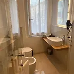 Bed & Breakfast Luna &