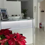 Luna &