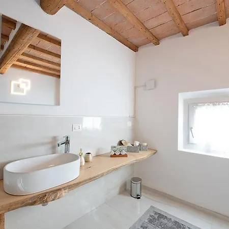 Luna & Bed and Breakfast 3*