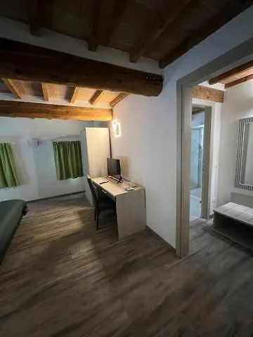 Luna & Couette-café 3*